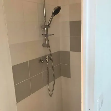 Polyclinique Du Parc - Jergweloh شقة *